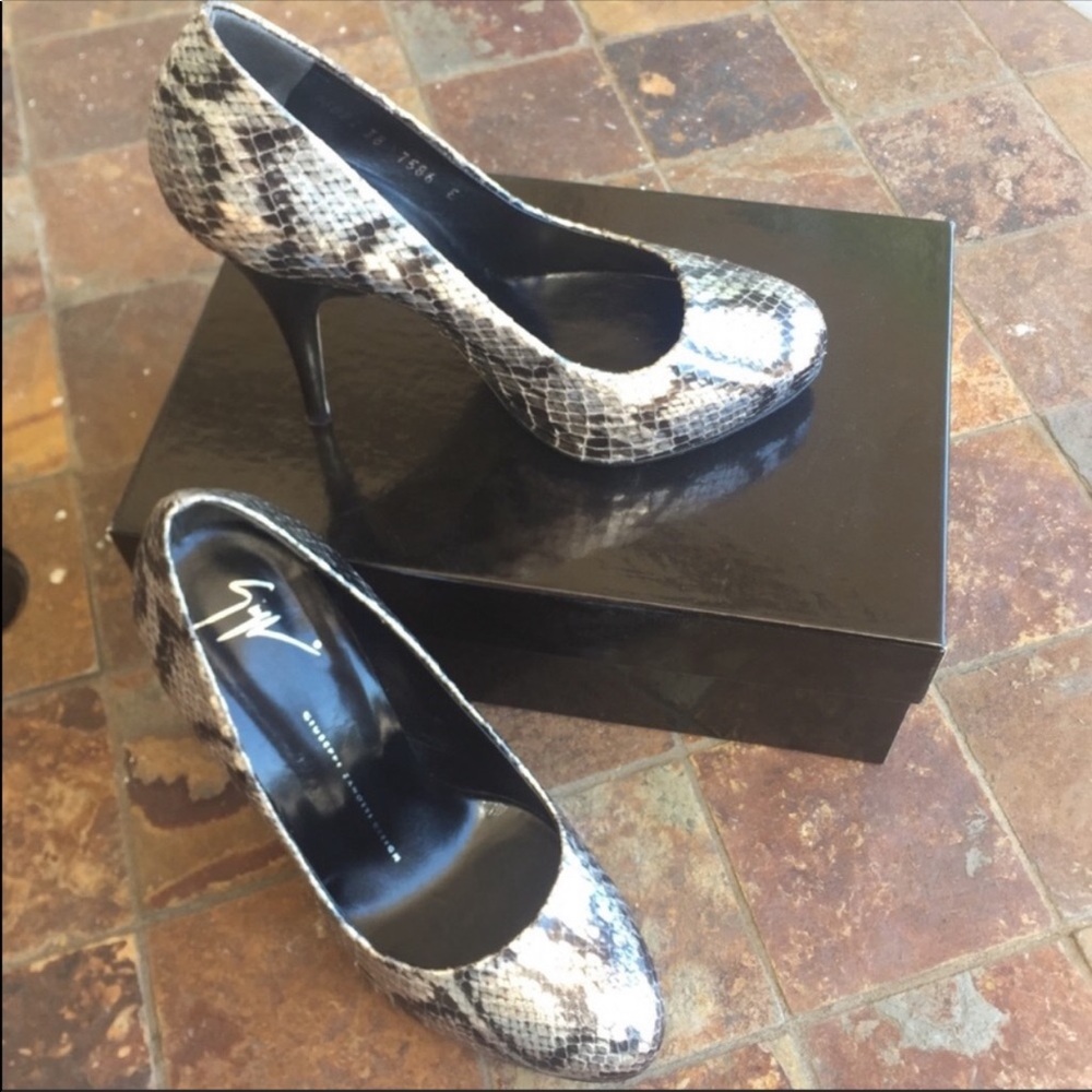 Zanotti Silver snake pumps